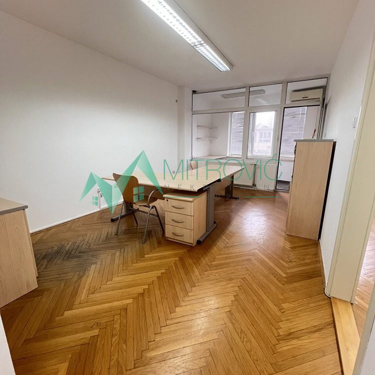 Dvosoban stan na prodaju, Bulevar Oslobođenja, Novi Sad, 46m², 146.260 €