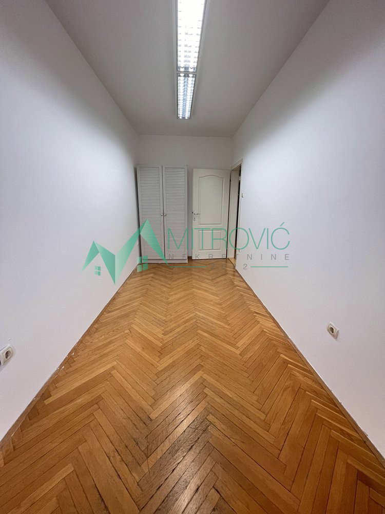 stanovi-2-re-bulevar-osloboDJenja-1001828-jlyxp Dvosoban stan na prodaju, Bulevar Oslobođenja, Novi Sad, 46m², 146.260 €