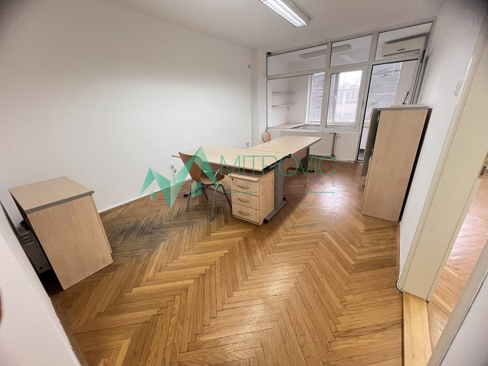 stanovi-2-re-bulevar-osloboDJenja-1001828-zxtdf Dvosoban stan na prodaju, Bulevar Oslobođenja, Novi Sad, 46m², 146.260 €