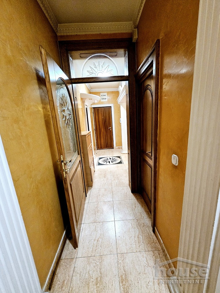 Stan Prodaja Novi Sad  64 m2