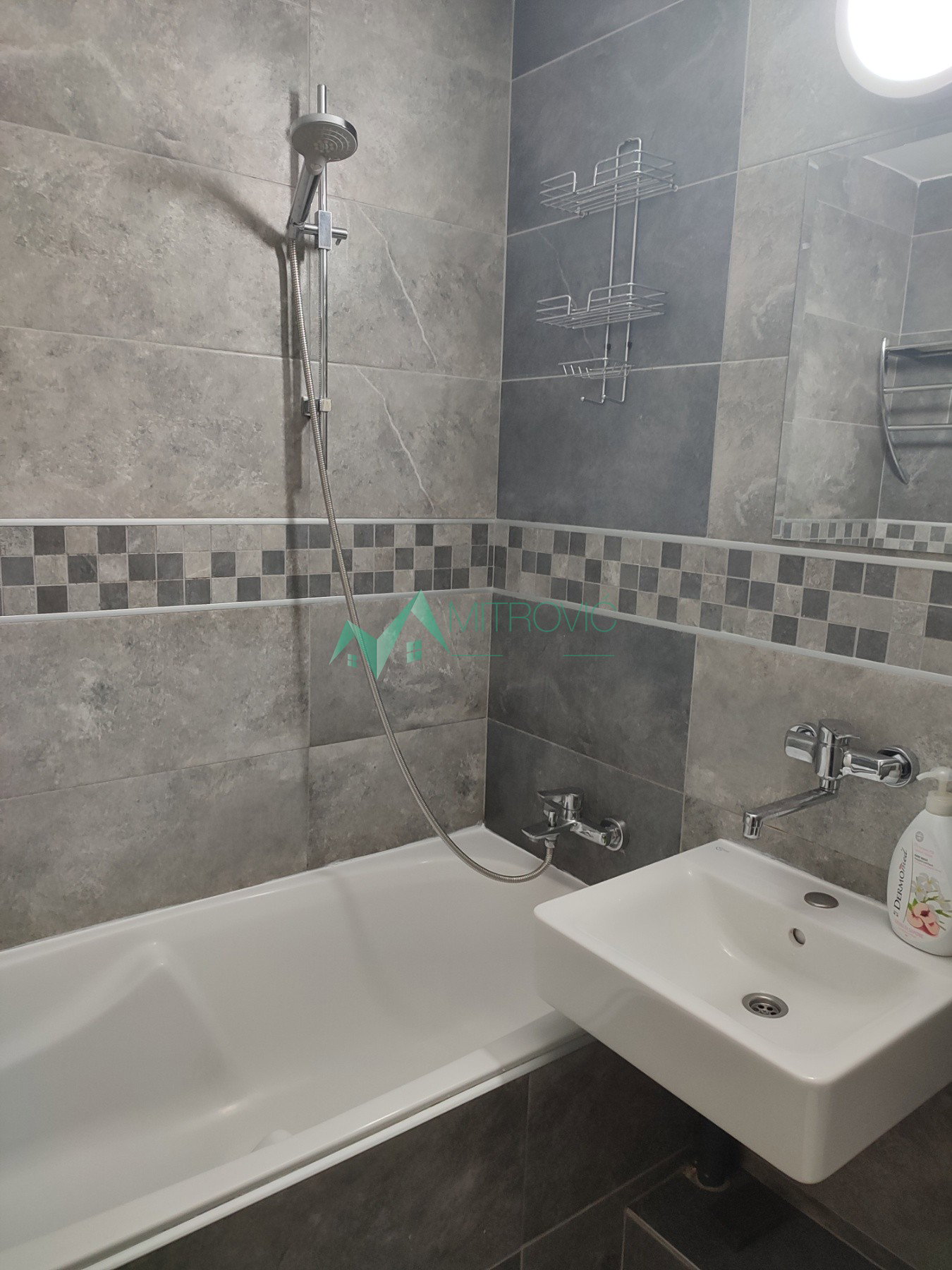 stanovi-2-re-liman-3-1004227-vgcuz Dvosoban stan na prodaju, Liman 3, Novi Sad, 52m², 180.000 €