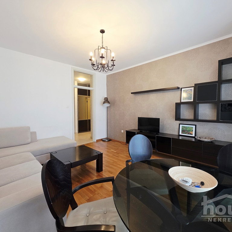 Stan Prodaja Novi Sad  56 m2
