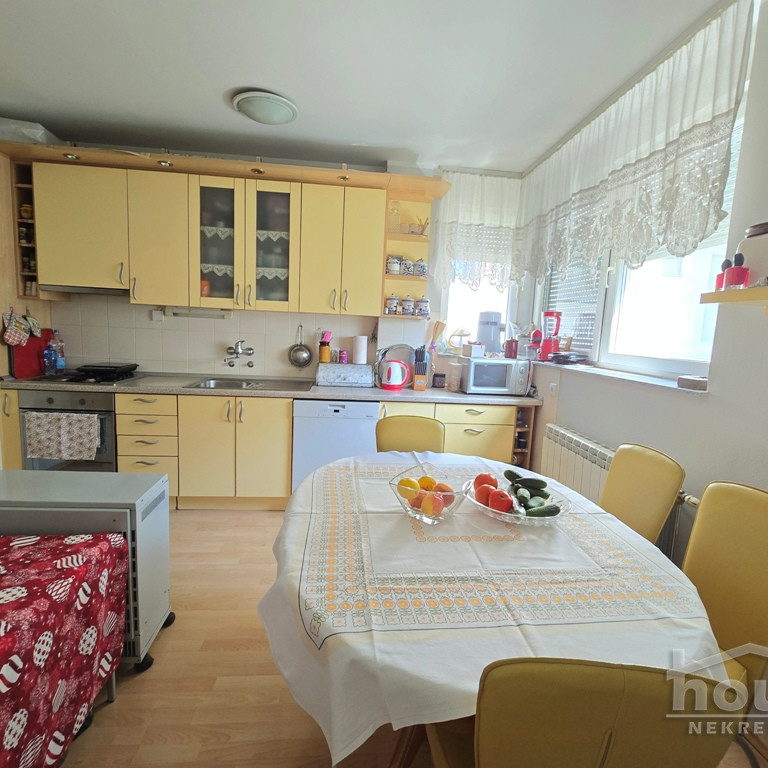 Stan Prodaja Novi Sad  69 m2