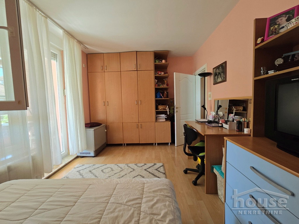 Dvosoban stan na prodaju, Lipov Gaj, Novi Sad, 69m², 150.000 €