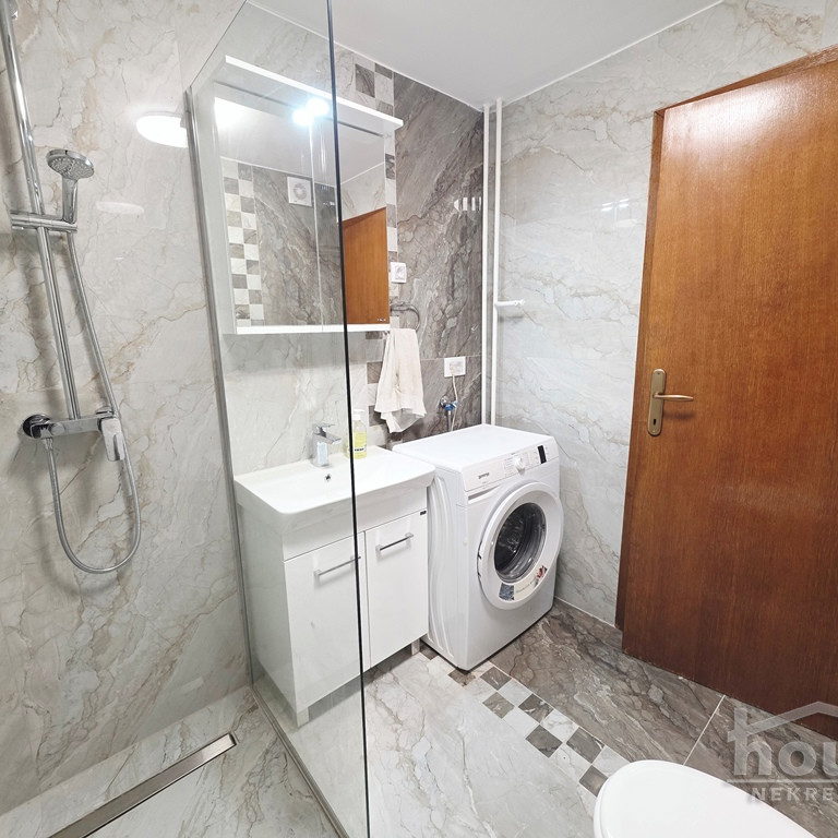 Dvosoban stan na prodaju, Nova Detelinara, Novi Sad, 60m², 3. sprat, 200.000 €