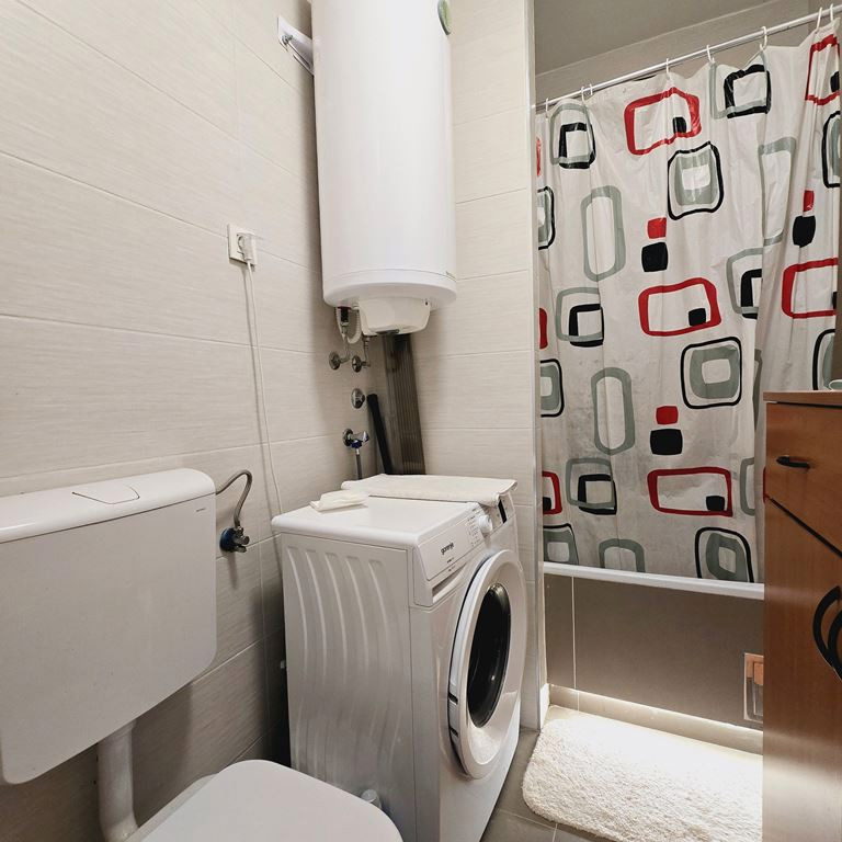 Dvosoban stan na prodaju, Novo Naselje, Novi Sad, 66m², 4. sprat, 160.000 €