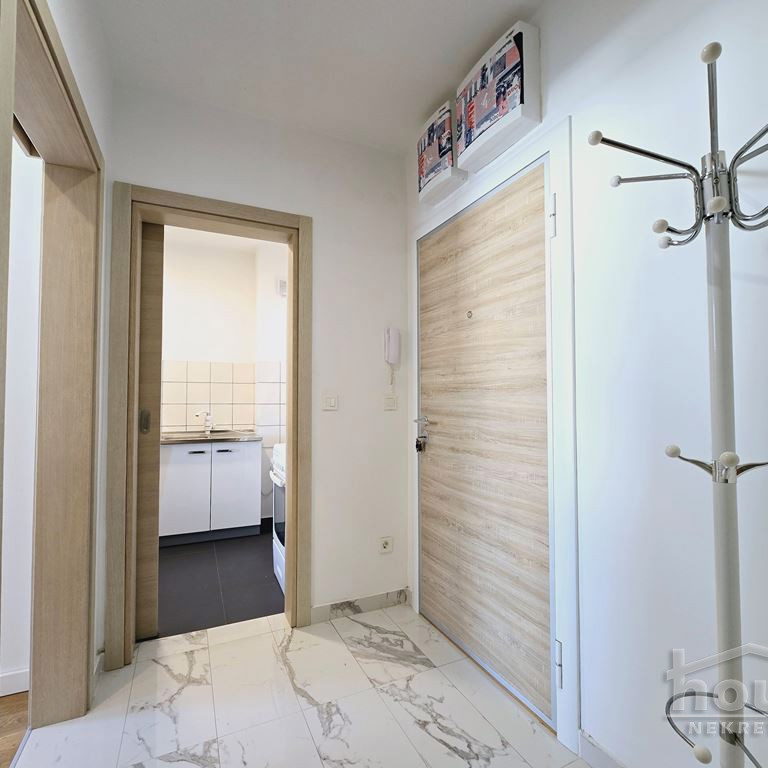 Stan Prodaja Novi Sad  66 m2