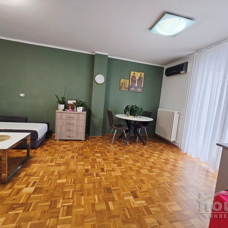 Stan Prodaja Novi Sad  55 m2