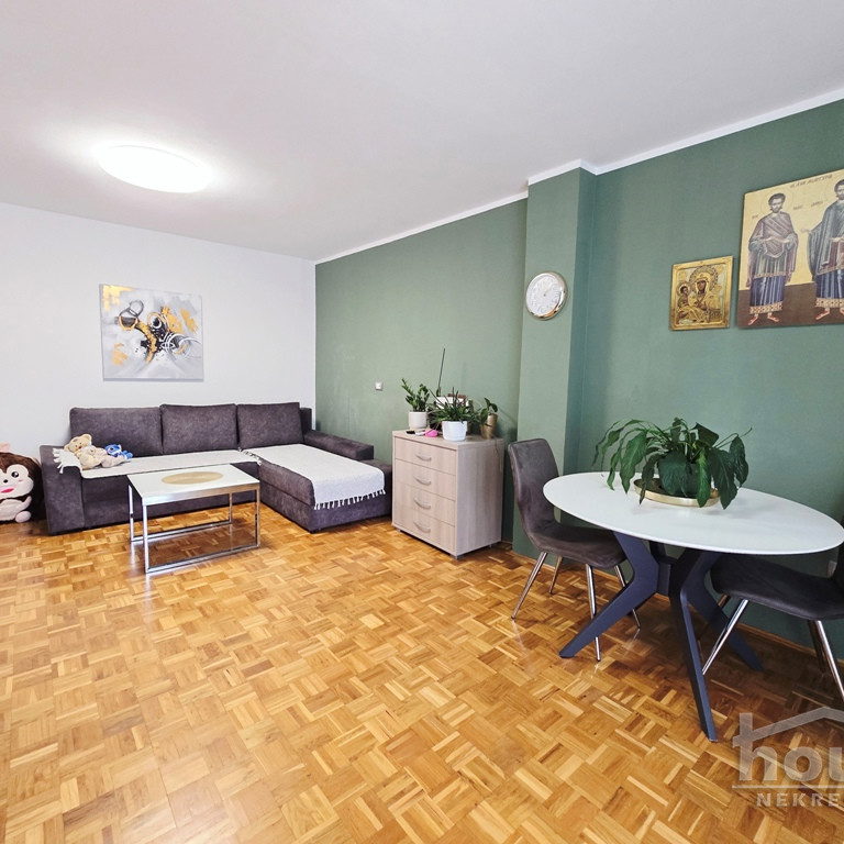 Stan Prodaja Novi Sad  55 m2