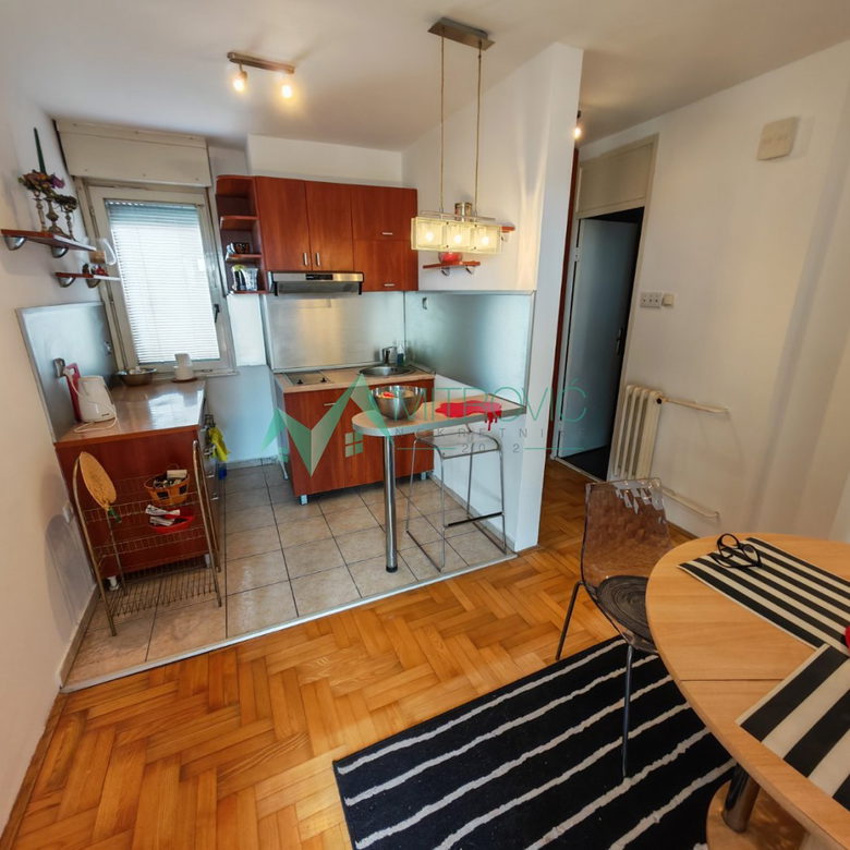 Dvosoban stan na prodaju, Bulevar Oslobođenja, Novi Sad, 51m², 152.400 €