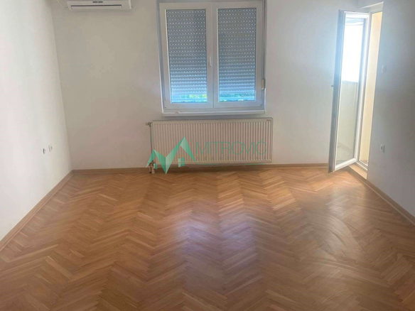 Stan Prodaja Novi Sad  40 m2