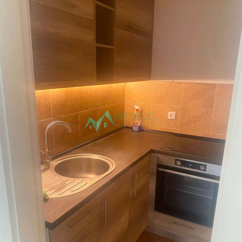 Stan Prodaja Novi Sad  40 m2