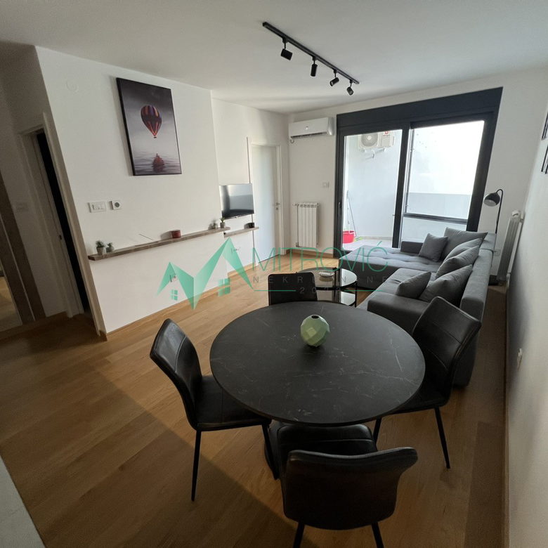 Stan Prodaja Novi Sad  48 m2