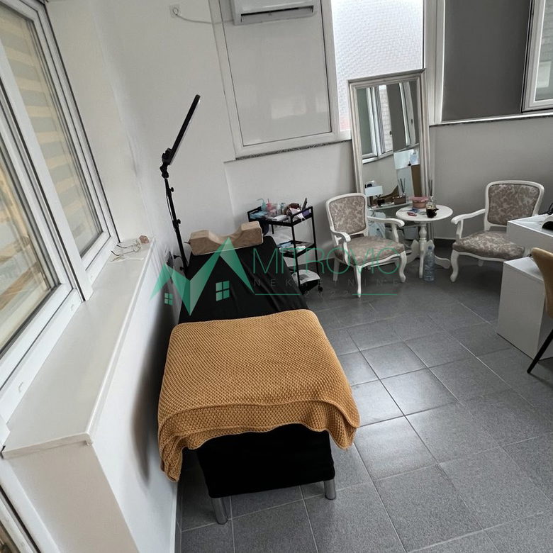 Dvosoban stan na prodaju, Centar, Bačka Palanka, 56m², 92.300 €