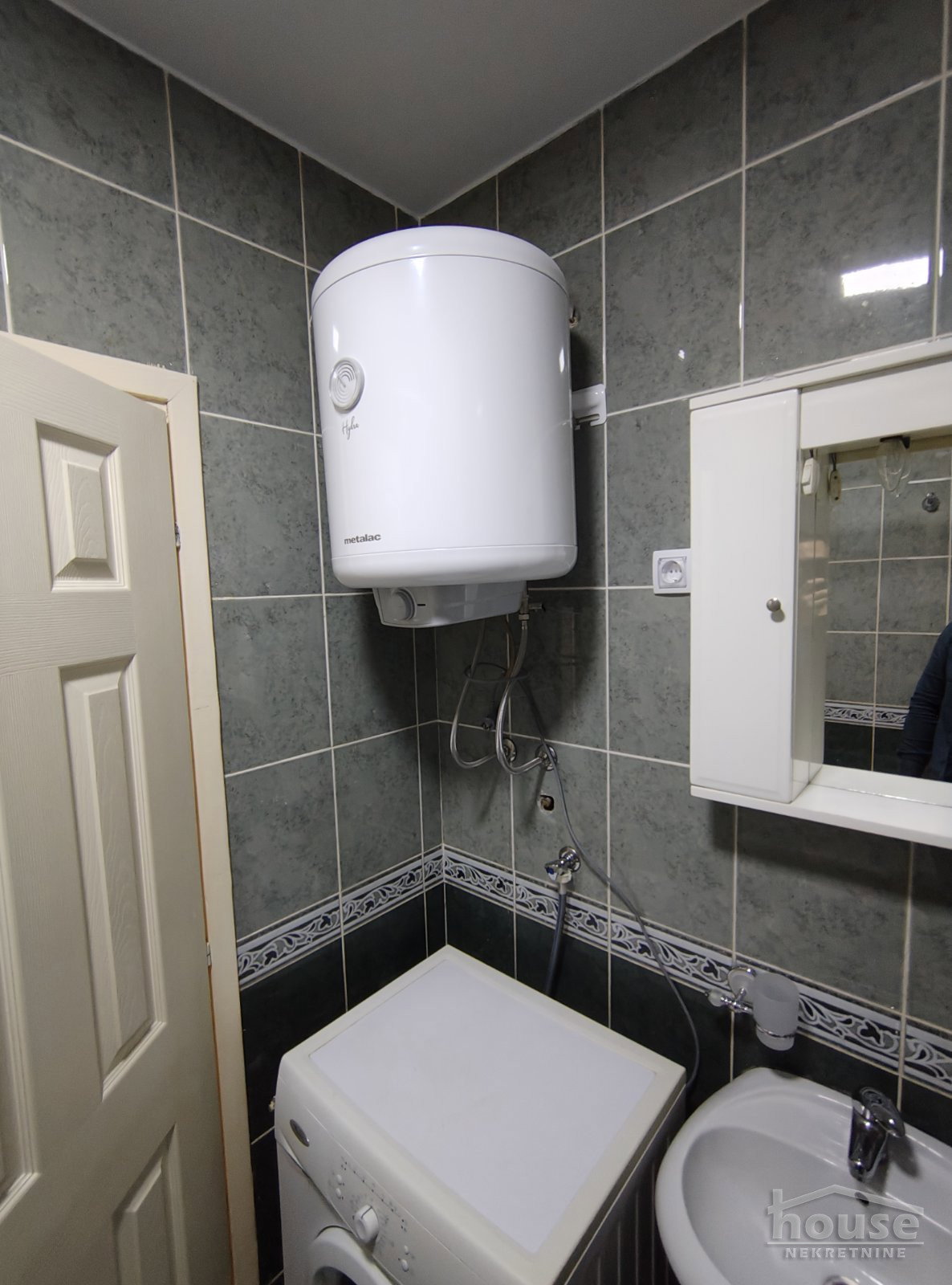 Stan Prodaja Novi Sad  40 m2