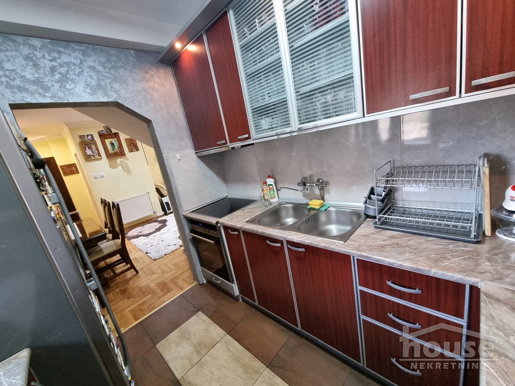 Stan Prodaja Novi Sad  77 m2