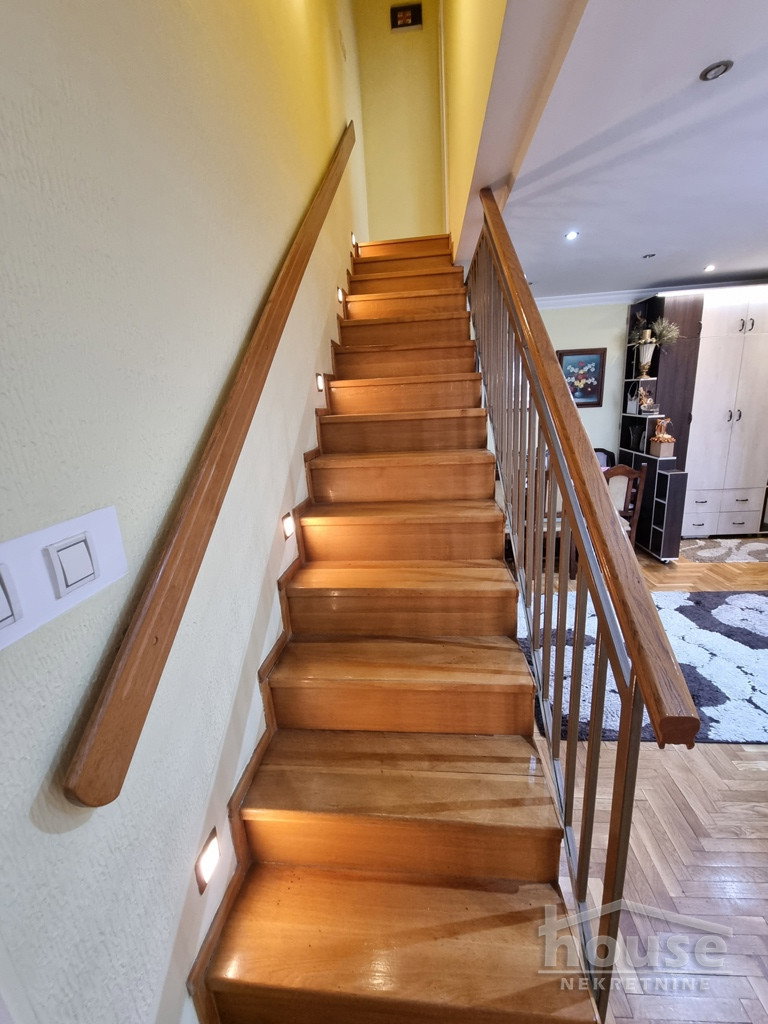 Troiposoban stan na prodaju, Centar, Novi Sad, 77m², 198.800 €