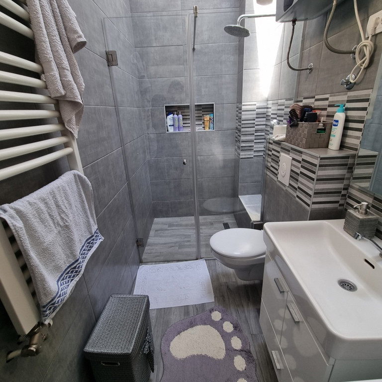 Troiposoban stan na prodaju, Centar, Novi Sad, 77m², 198.800 €