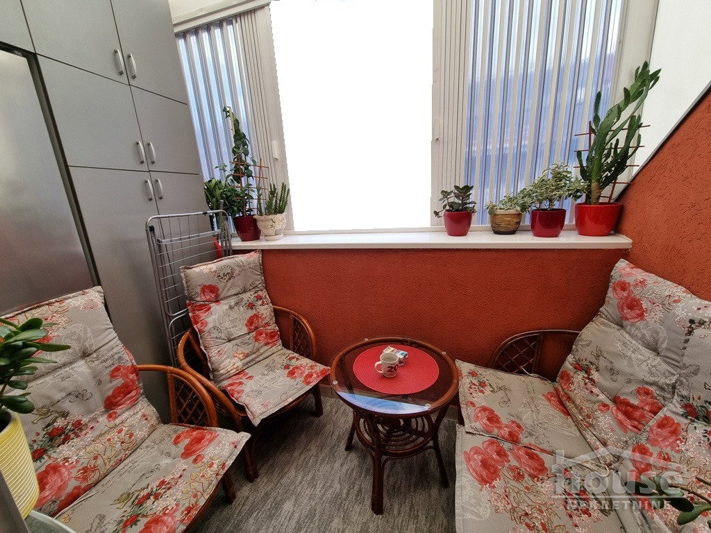 Troiposoban stan na prodaju, Centar, Novi Sad, 77m², 198.800 €