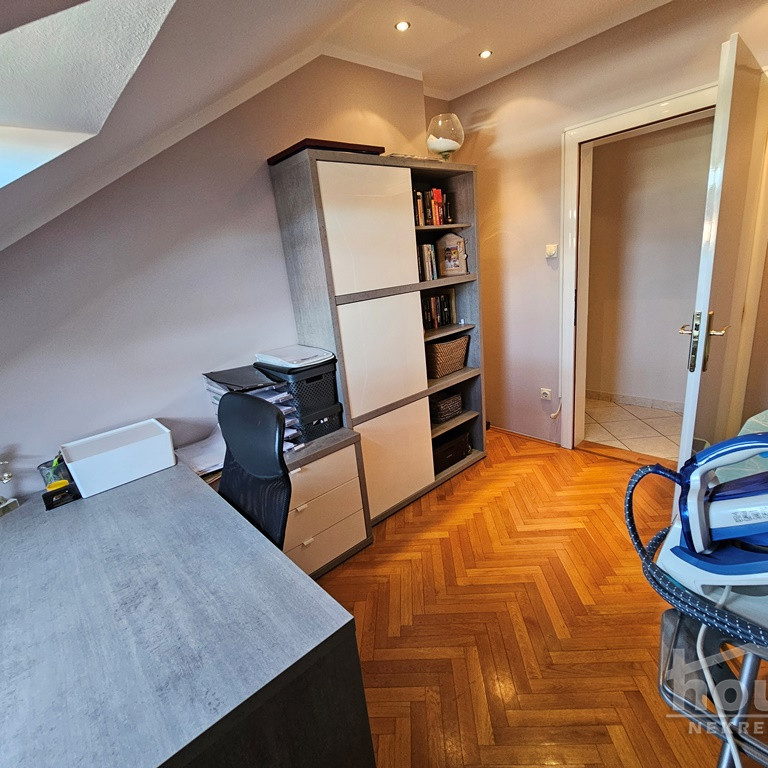 Troiposoban stan na prodaju, Grbavica, Novi Sad, 80m², 4. sprat, 200.000 €