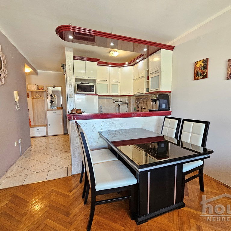 Stan Prodaja Novi Sad  80 m2