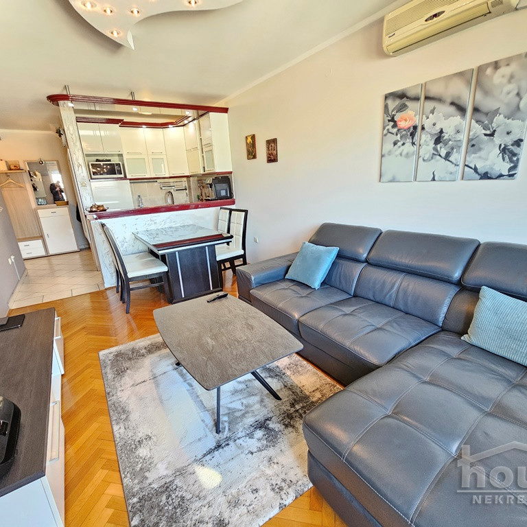 Stan Prodaja Novi Sad  80 m2
