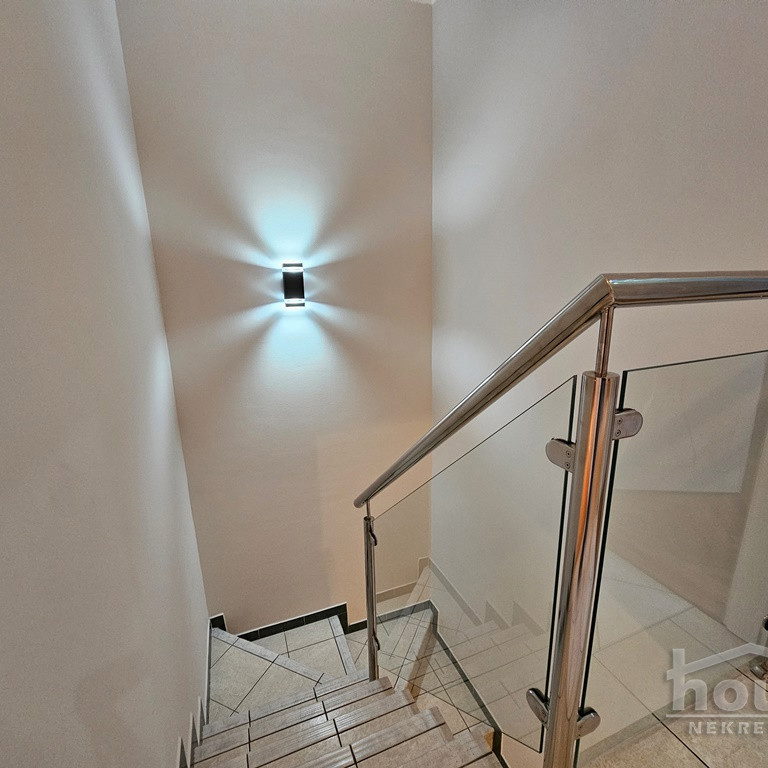 Troiposoban stan na prodaju, Grbavica, Novi Sad, 80m², 4. sprat, 200.000 €