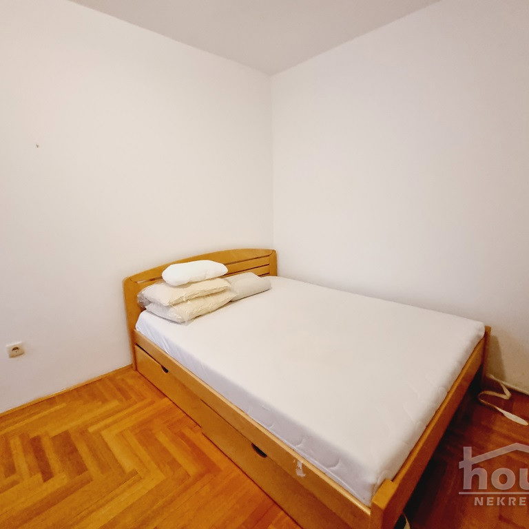 Troiposoban stan na prodaju, Socijalno, Novi Sad, 80m², 3. sprat, 236.900 €