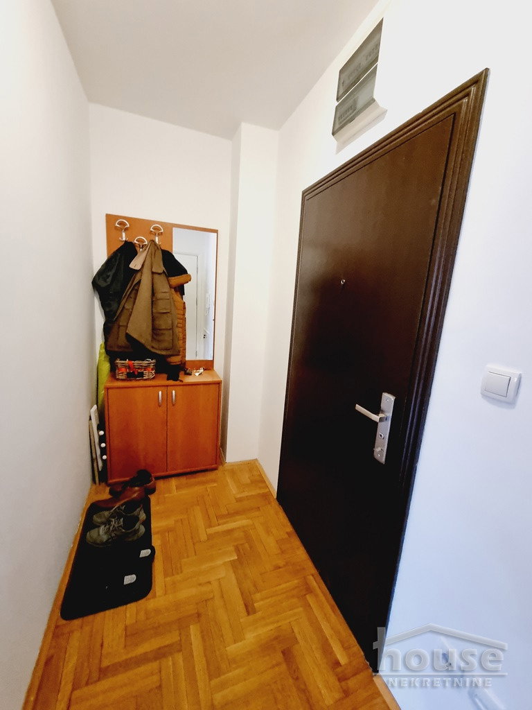 Stan Prodaja Novi Sad  80 m2