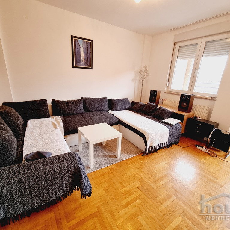 Stan Prodaja Novi Sad  80 m2