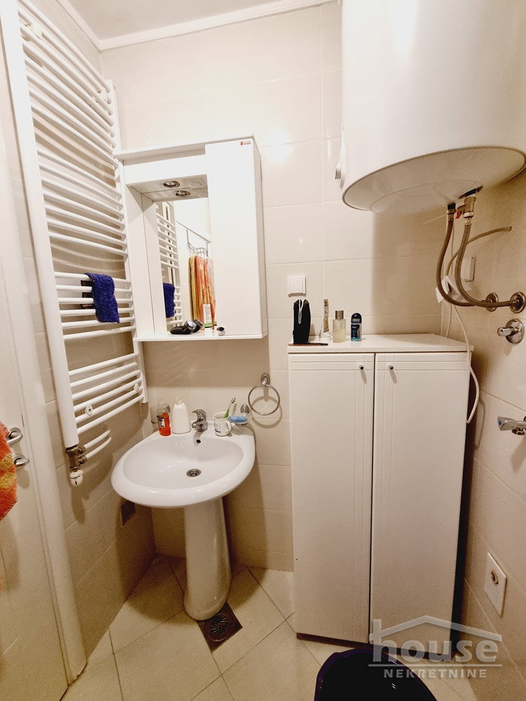 Troiposoban stan na prodaju, Socijalno, Novi Sad, 80m², 3. sprat, 236.900 €