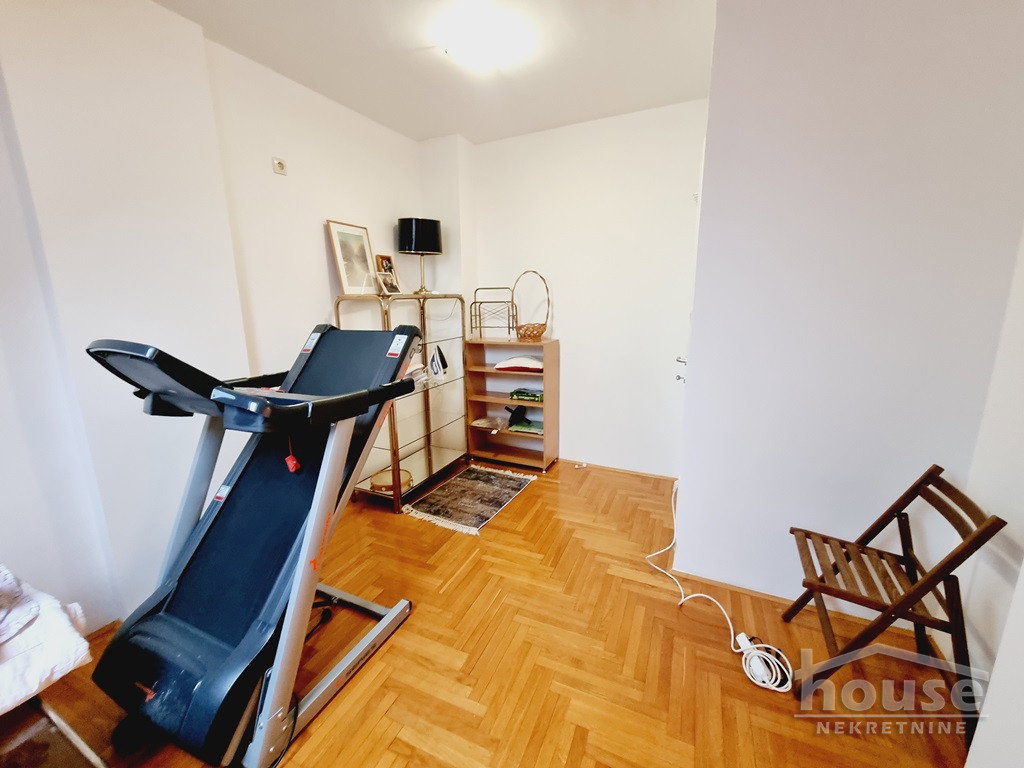 Troiposoban stan na prodaju, Socijalno, Novi Sad, 80m², 3. sprat, 236.900 €