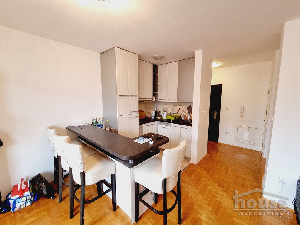 Stan Prodaja Novi Sad  80 m2