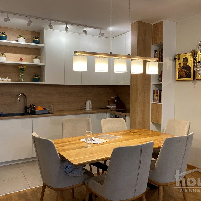 Stan Prodaja Novi Sad  111 m2
