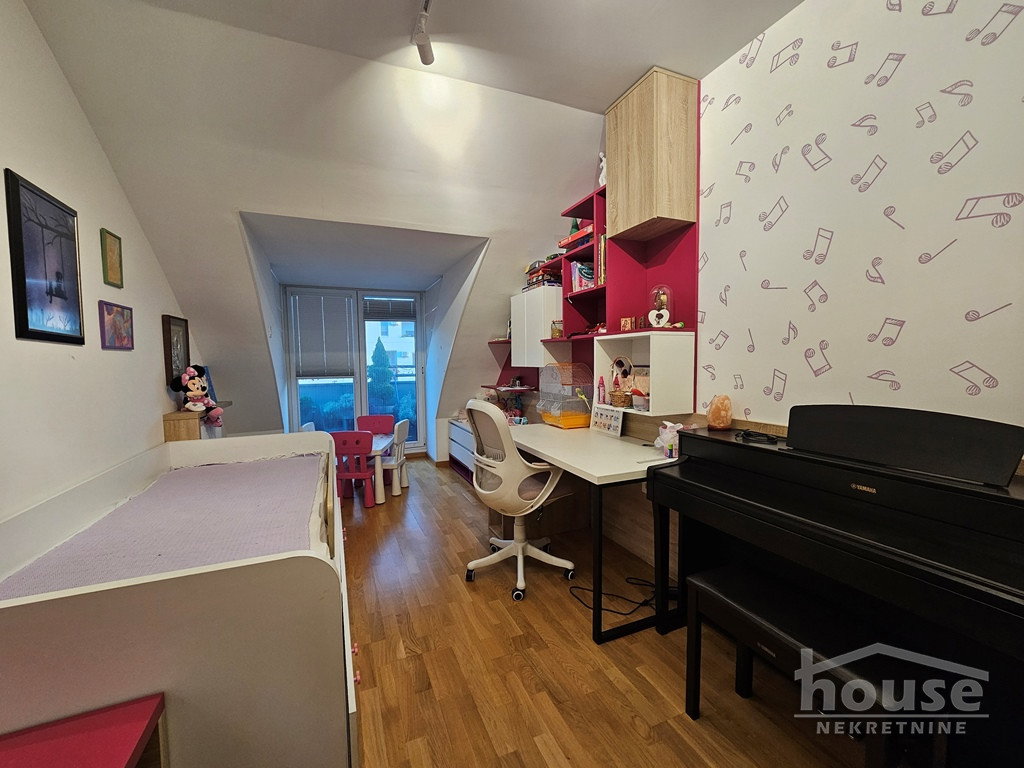 Troiposoban stan na prodaju, Nova Detelinara, Novi Sad, 111m², 4. sprat, 277.500 €