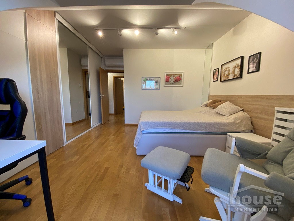 Troiposoban stan na prodaju, Nova Detelinara, Novi Sad, 111m², 4. sprat, 277.500 €