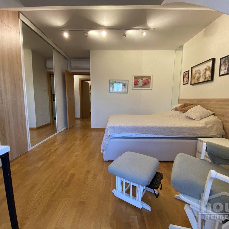 Troiposoban stan na prodaju, Nova Detelinara, Novi Sad, 111m², 4. sprat, 277.500 €