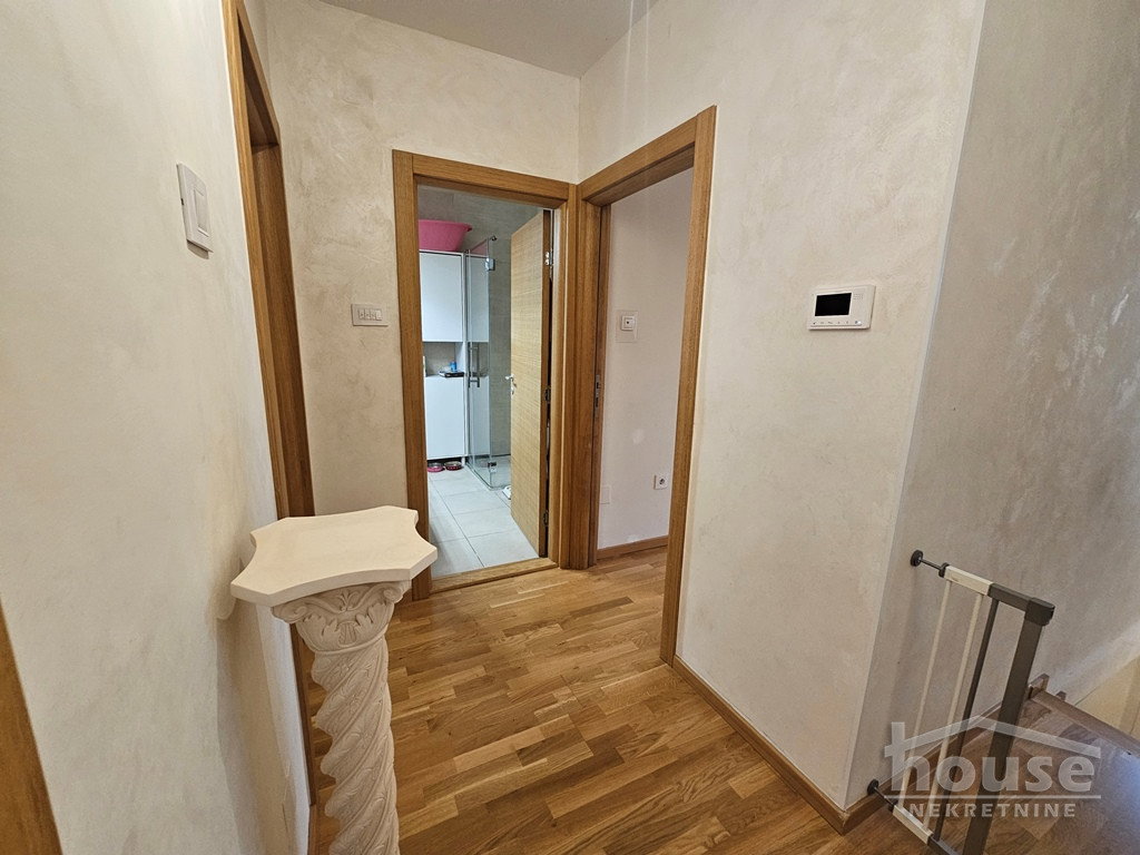 Troiposoban stan na prodaju, Nova Detelinara, Novi Sad, 111m², 4. sprat, 277.500 €
