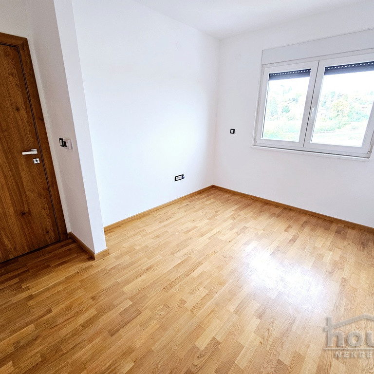 Troiposoban stan na prodaju, Sremska Kamenica, Novi Sad, 124m², 1. sprat, 272.800 €