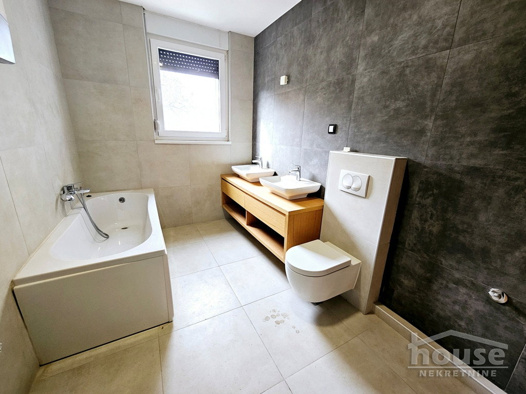 Troiposoban stan na prodaju, Sremska Kamenica, Novi Sad, 124m², 1. sprat, 272.800 €