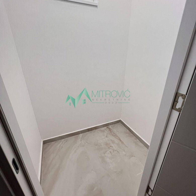 Troiposoban stan na prodaju, Salajka, Novi Sad, 123m², 304.060 €