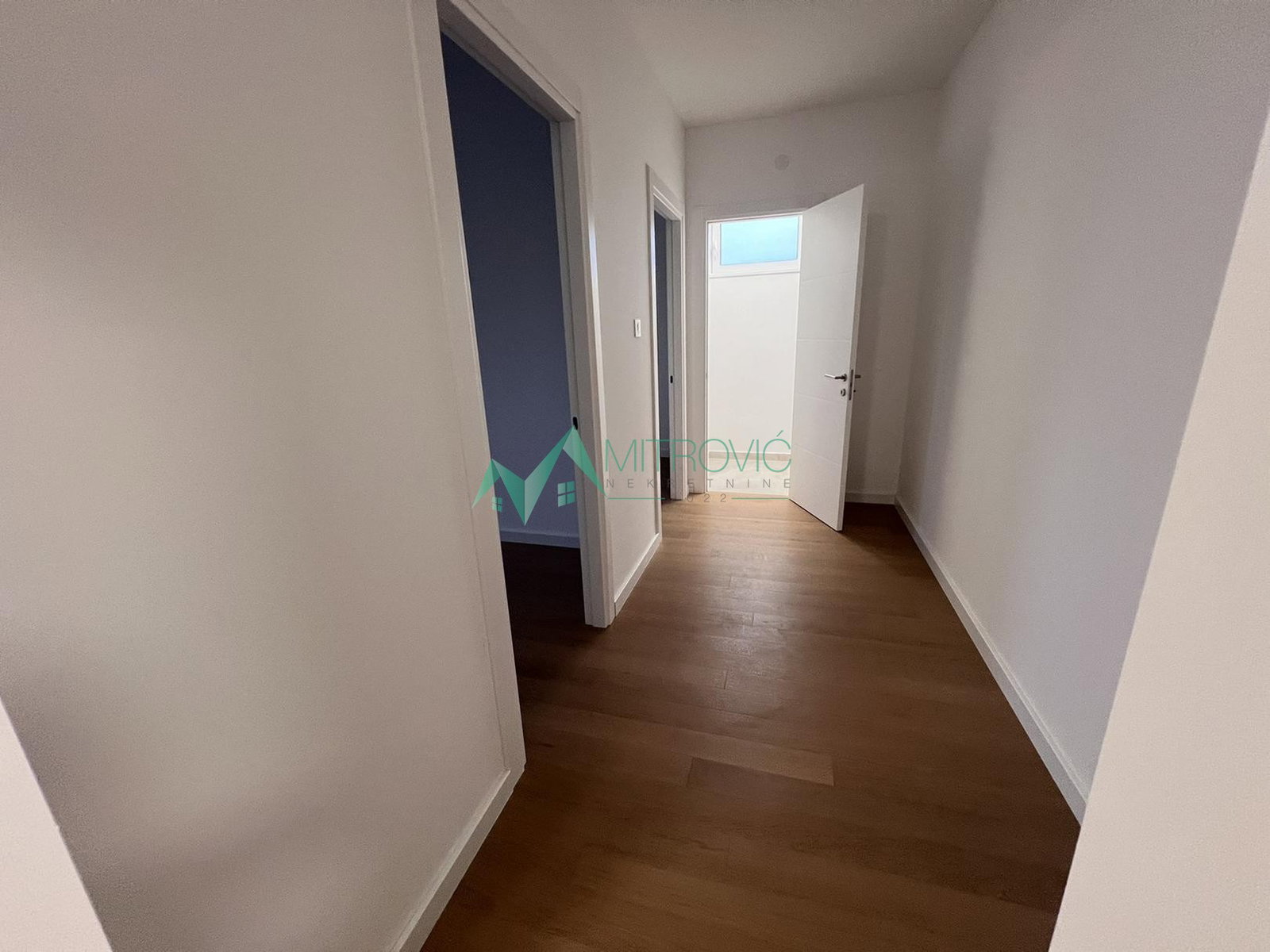 stanovi-3-5-po-salajka-1002107-gxxlx Troiposoban stan na prodaju, Salajka, Novi Sad, 123m², 304.060 €