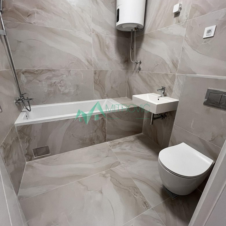 Troiposoban stan na prodaju, Salajka, Novi Sad, 123m², 304.060 €