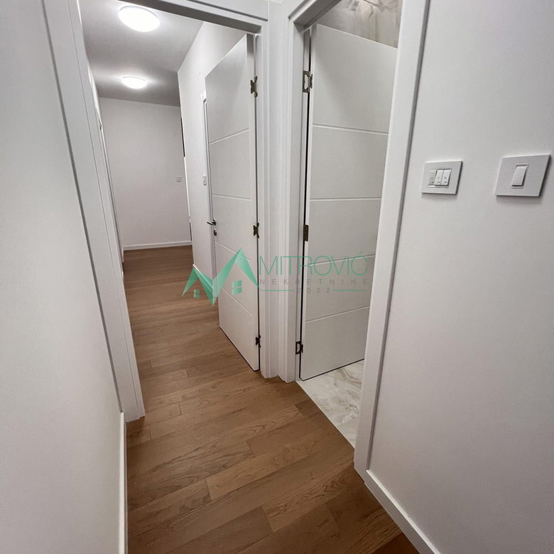 Troiposoban stan na prodaju, Salajka, Novi Sad, 123m², 304.060 €
