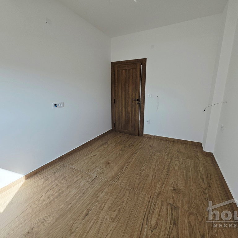 Trosoban stan na prodaju, Tatarsko Brdo, Novi Sad, 93m², 186.000 €
