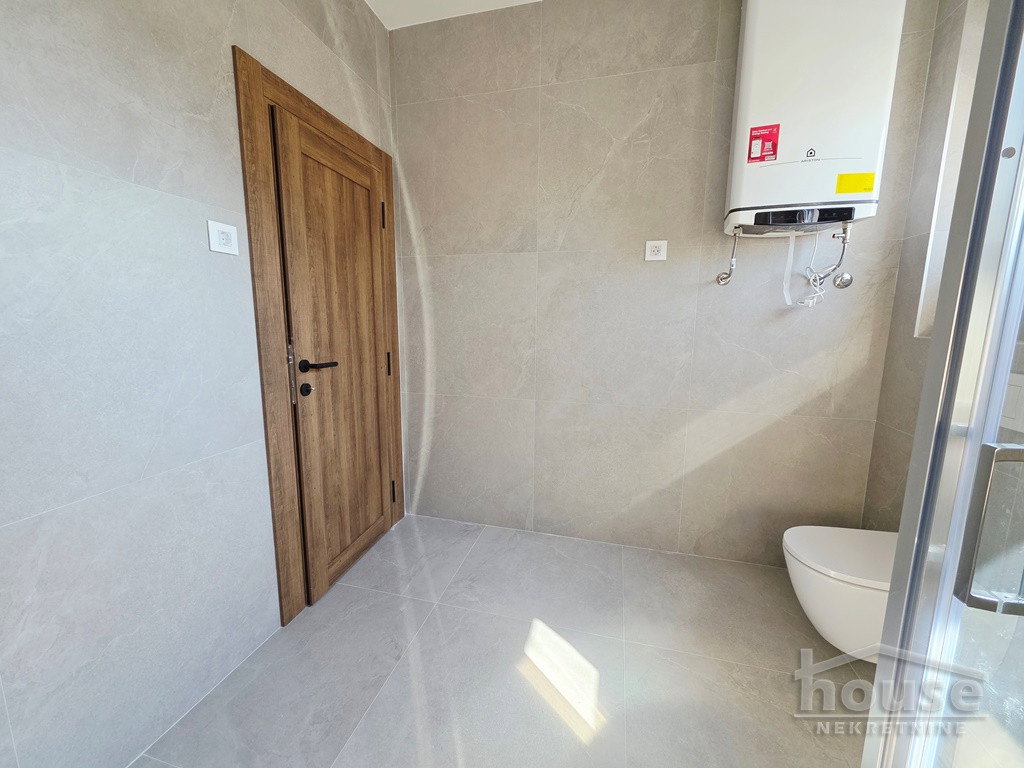 Trosoban stan na prodaju, Tatarsko Brdo, Novi Sad, 93m², 186.000 €