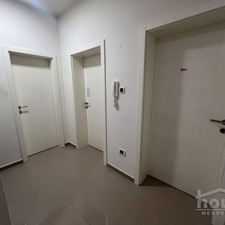 Trosoban stan na prodaju, Veternik, Novi Sad, 87m², 150.000 €