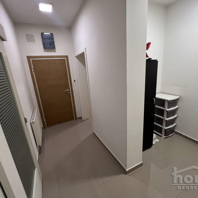 Trosoban stan na prodaju, Veternik, Novi Sad, 87m², 150.000 €