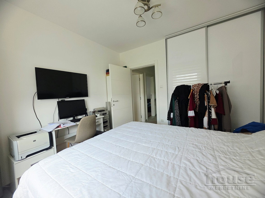 Troiposoban stan na prodaju, Adice, Novi Sad, 80m², 1. sprat, 180.000 €