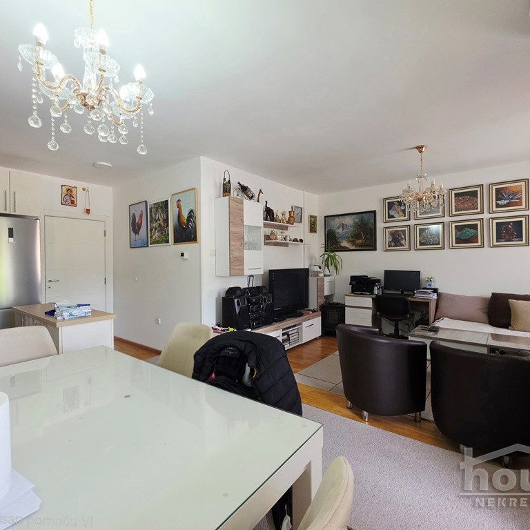 Stan Prodaja Novi Sad  80 m2